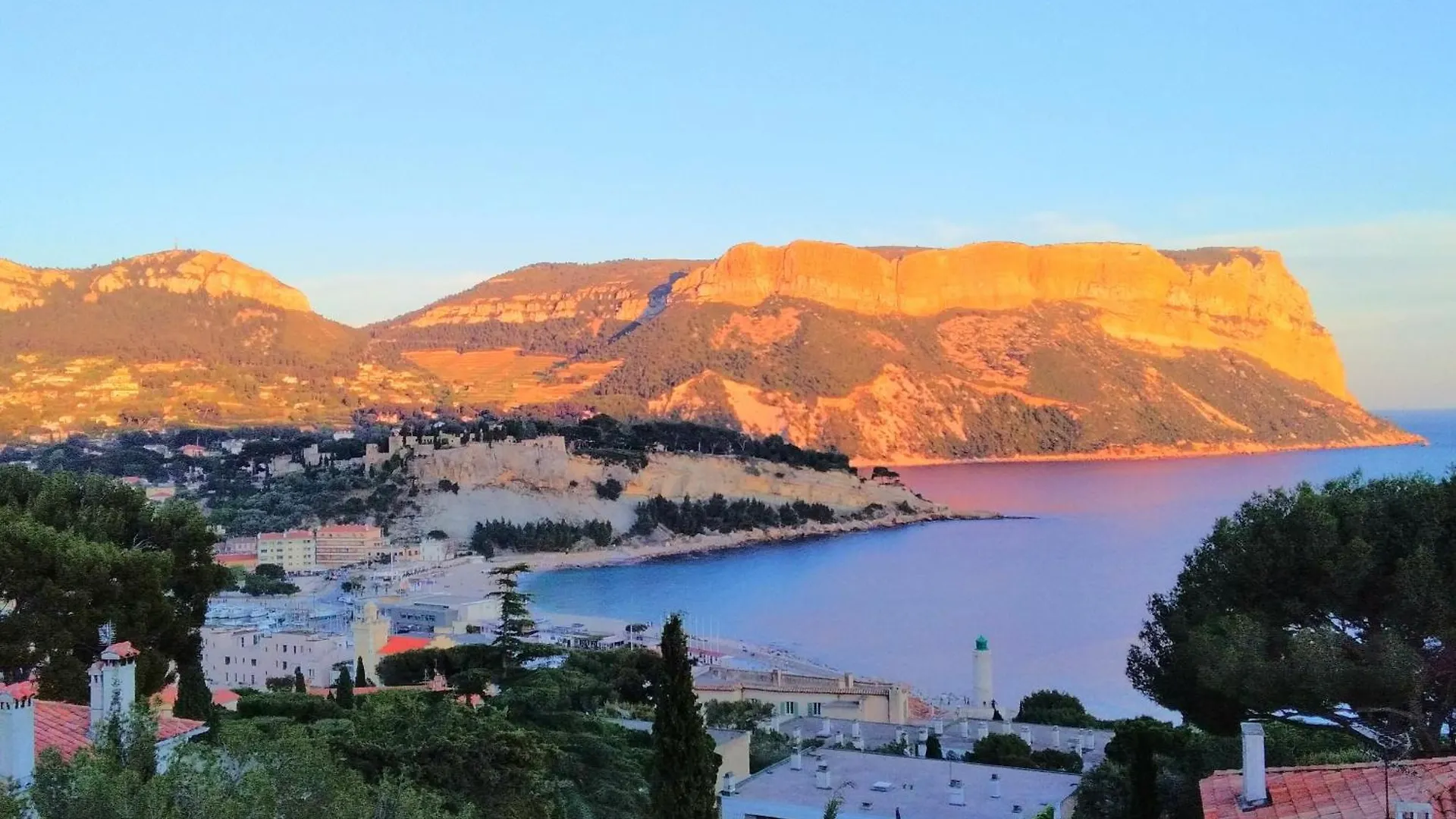 *** 캠프장 Camping Aux Portes De Cassis 로크포르라베둘 프랑스
