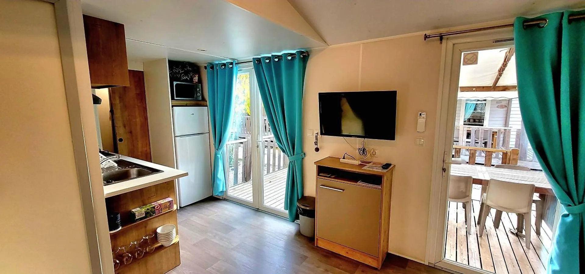 Camping Aux Portes De Cassis 로크포르라베둘 프랑스